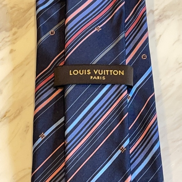 Louis Vuitton Other - Louis Vuitton Silk Necktie - super chic navy with stripes and LV monogram print